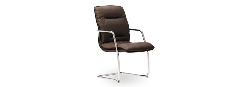 Formen Visitor chair in brown leather with chrome frame. Modern office seating.
