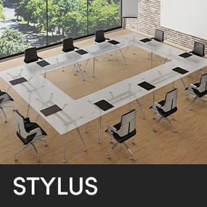 Τραπέζι συσκέψεων Stylus της Studio Office με καρέκλες.