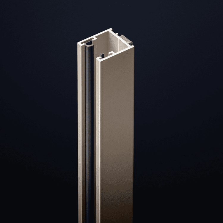 Κοντινό πλάνο του προφίλ αλουμινίου 30x40mm του συστήματος Pure AS, με κομψό μπεζ φινίρισμα και ενσωματωμένο μαύρο παρέμβυσμα.
