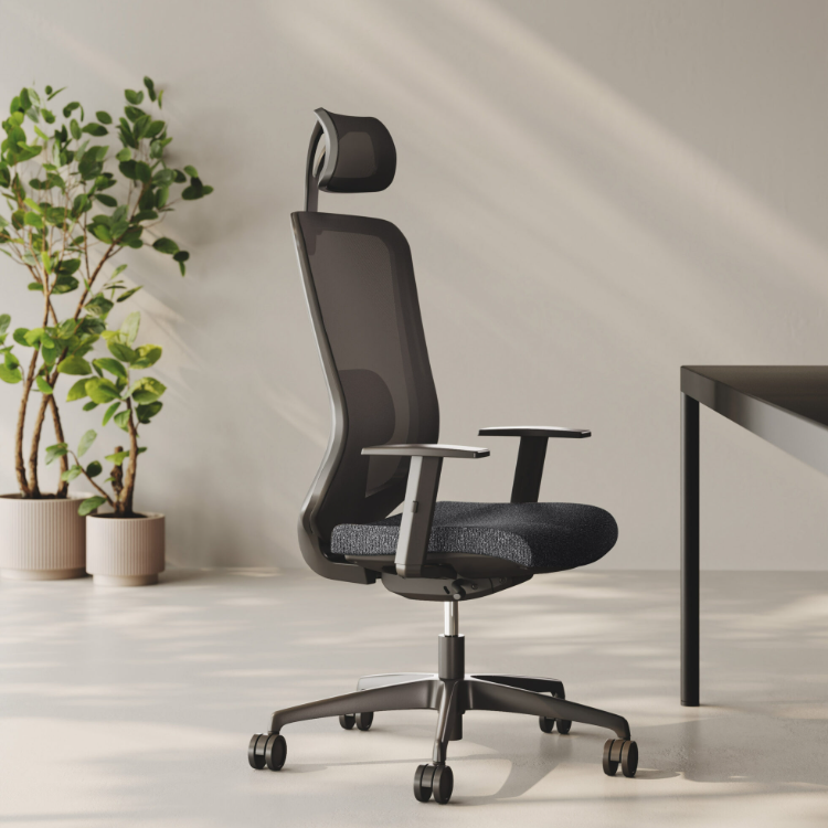 Comfort Task Chair by LAS Mobili.