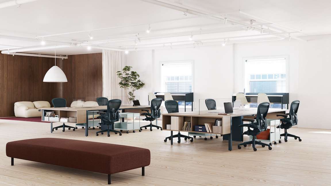 Καρέκλες Herman Miller Aeron σε ανοιχτό χώρο γραφείου
