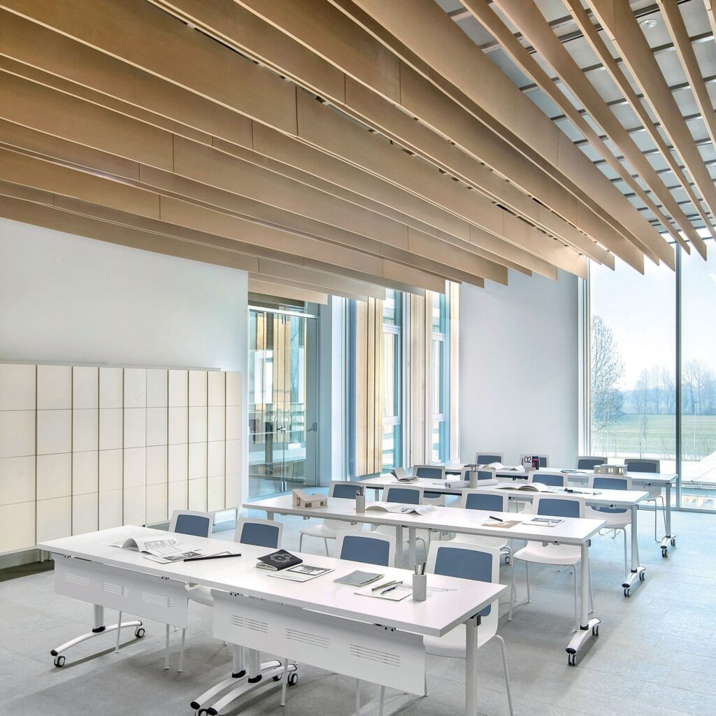 Hip-Up Folding Tables